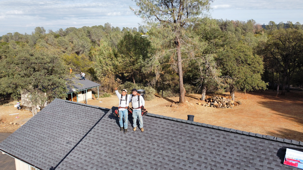 Los Reyes Roofing Inc